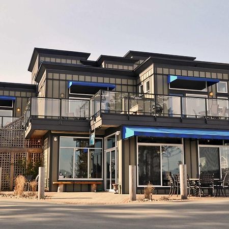 Sooke Harbour Resort & Marina Buitenkant foto