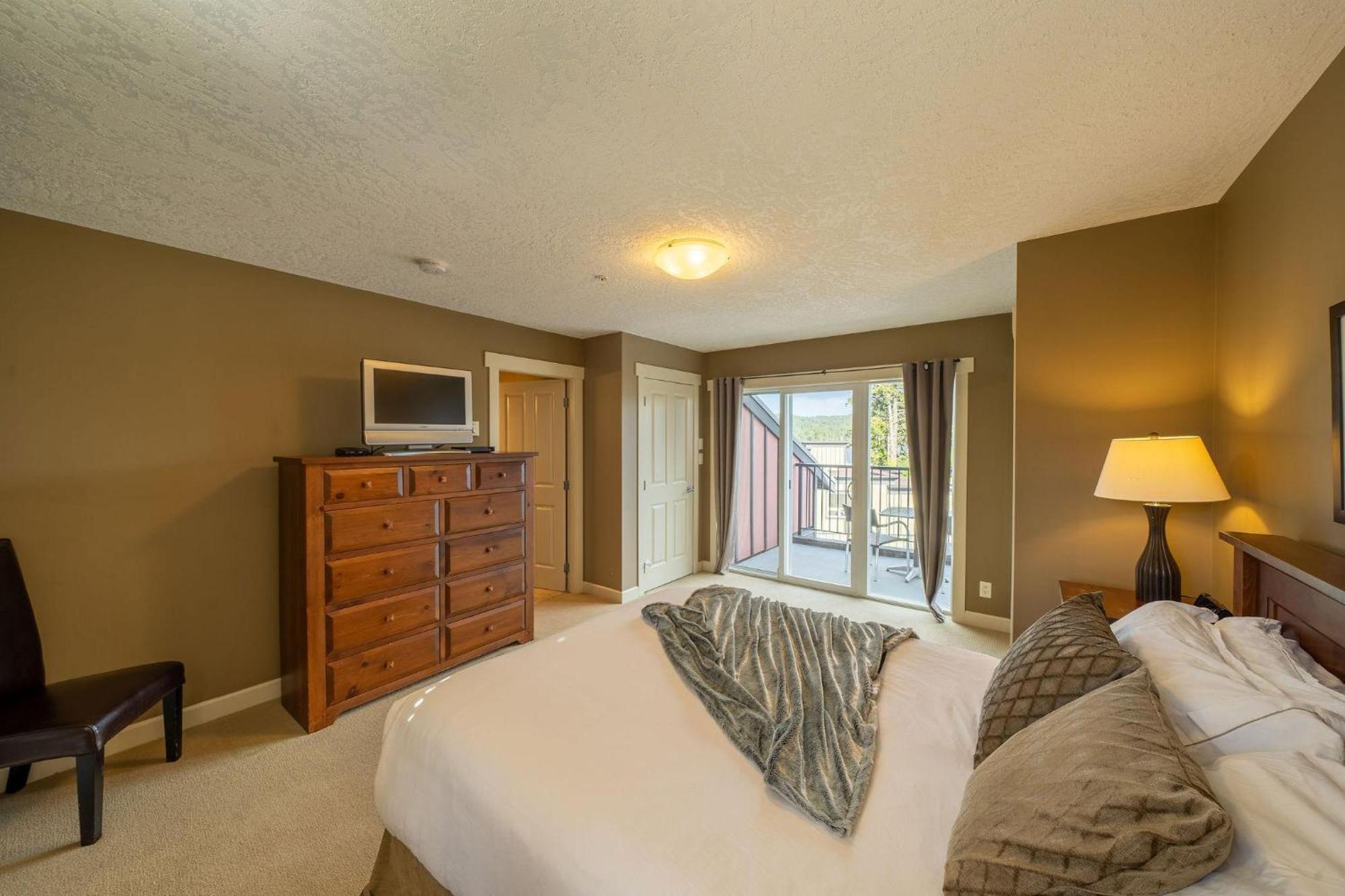 Sooke Harbour Resort & Marina Buitenkant foto